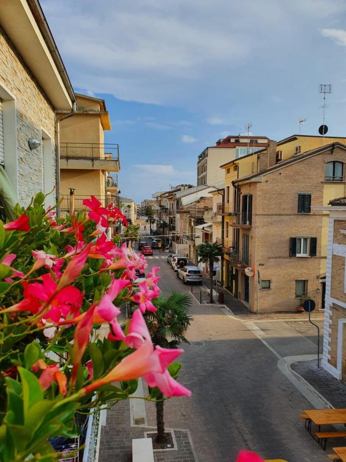 Casa Matilda Hotel Porto SantʼElpidio Exterior foto